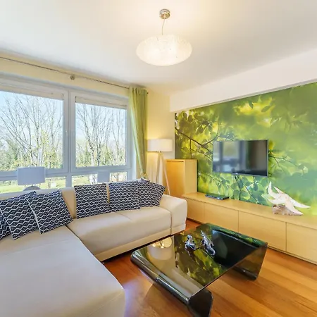 Seaside Apartment With Parking & Ac - 150 M To The Beach By Noclegi Renters Miedzyzdroje Exterior photo