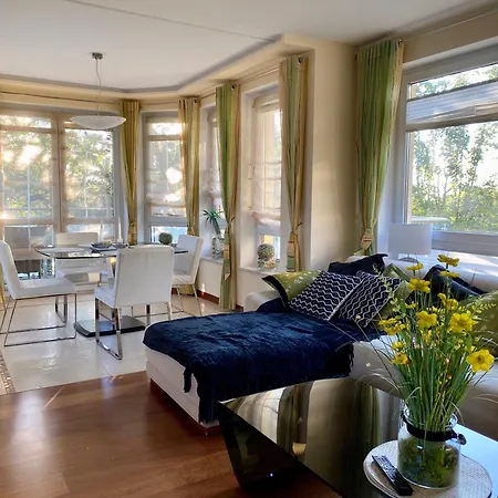 Seaside Apartment With Parking & Ac - 150 M To The Beach By Noclegi Renters Miedzyzdroje Exterior photo