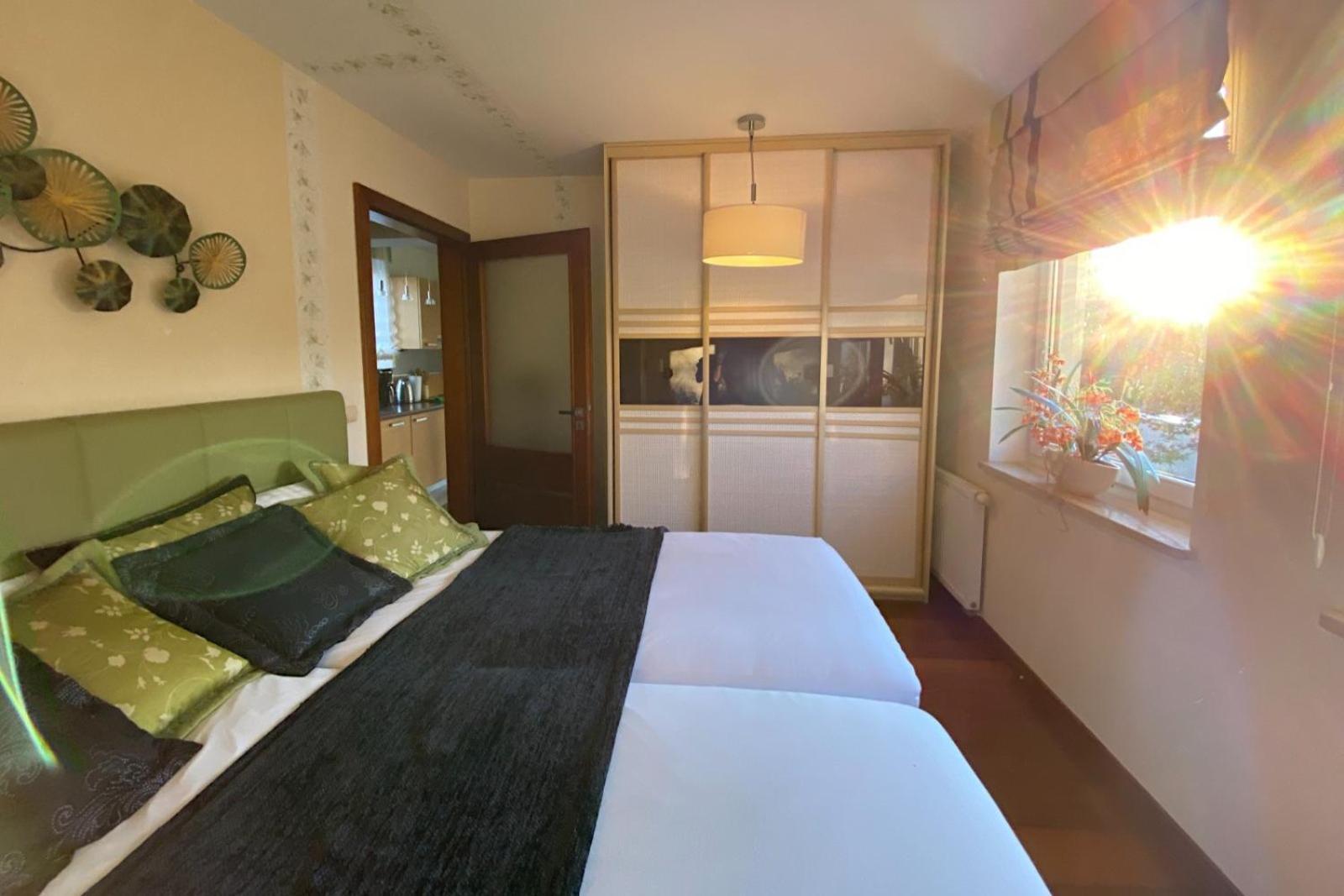 Seaside With Parking & Ac - 150 M To The By Renters